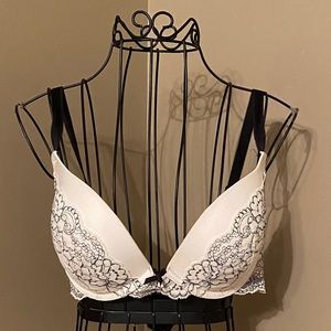Victoria Secret Bra 34D